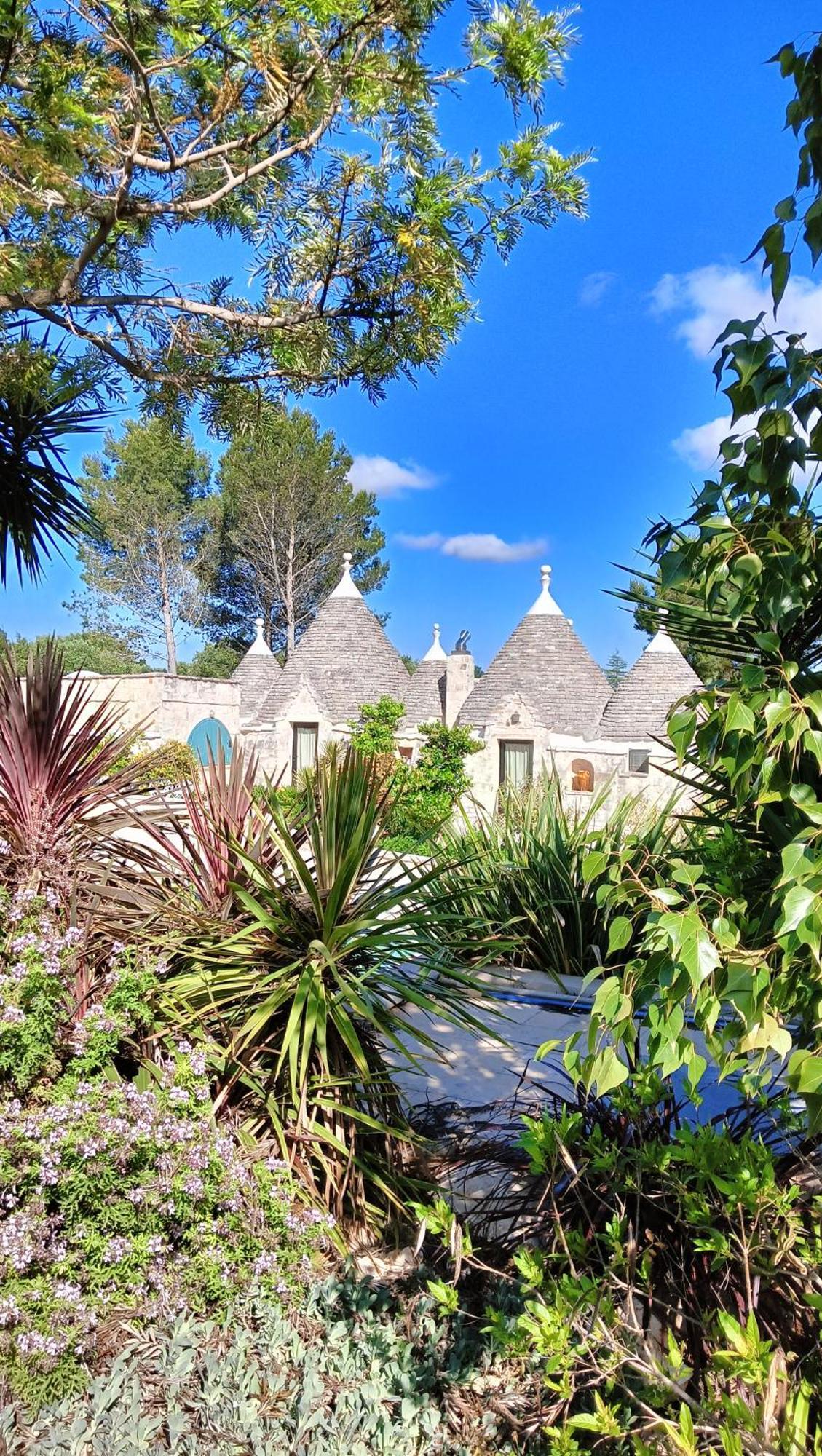 Trullo Bosco Libero Ostuni Villa Exterior photo